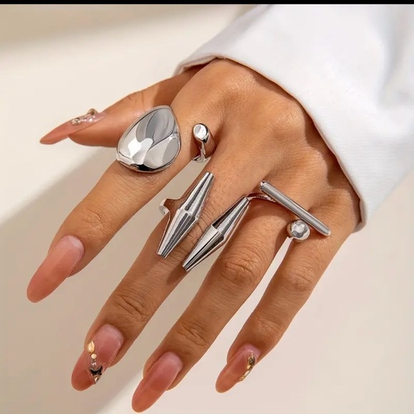 Elegant Silver Geometric Ring Set - Picture 1 of 4